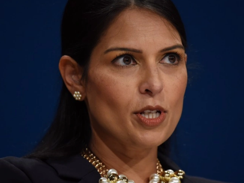 ترحيب إسرائيلي بقرار بريطانيا حظر حركة 